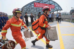 记者：阿根廷教练组与利马保持联系，球员在美洲杯计划中